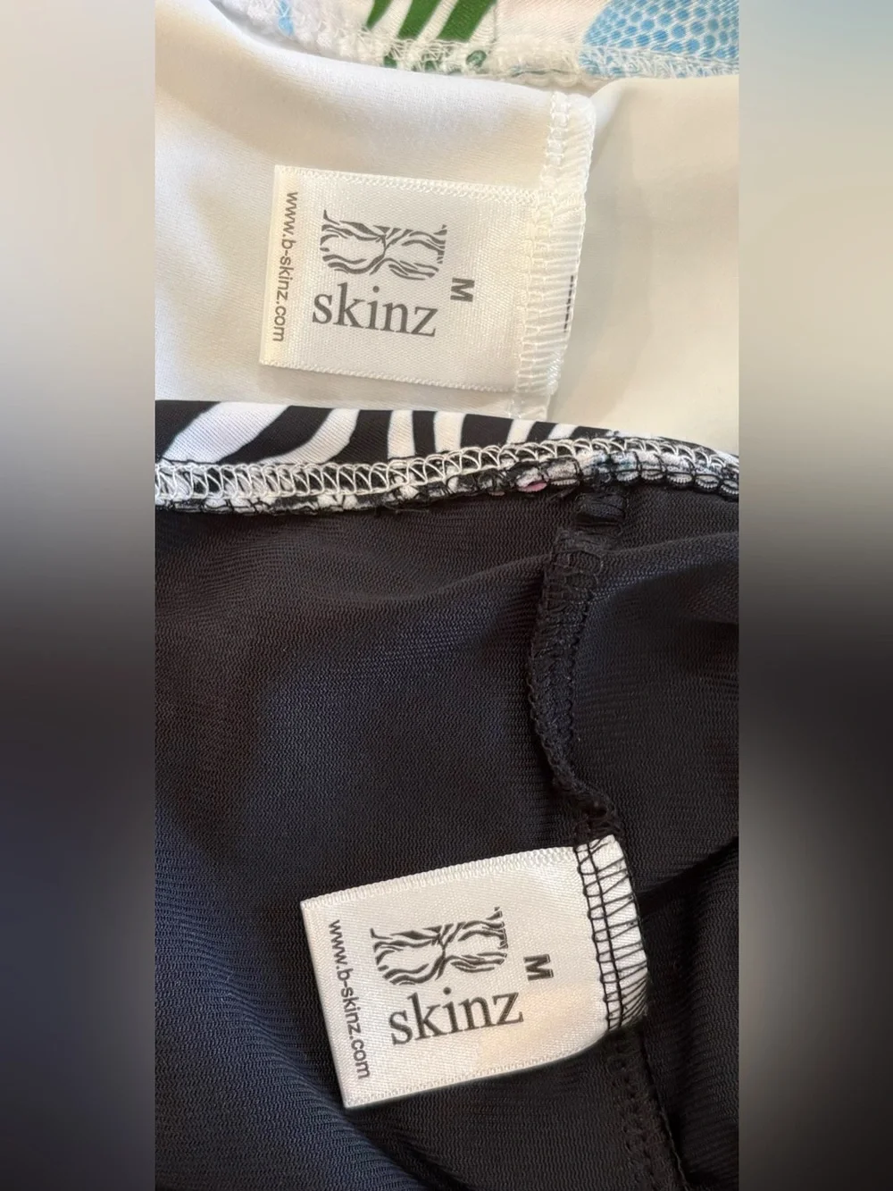 2 -SKINZ MEDIUM MARGARITA TROPICAL GOFT SKORT & ZEBRA TROPICAL SKORT SKIRT LOT